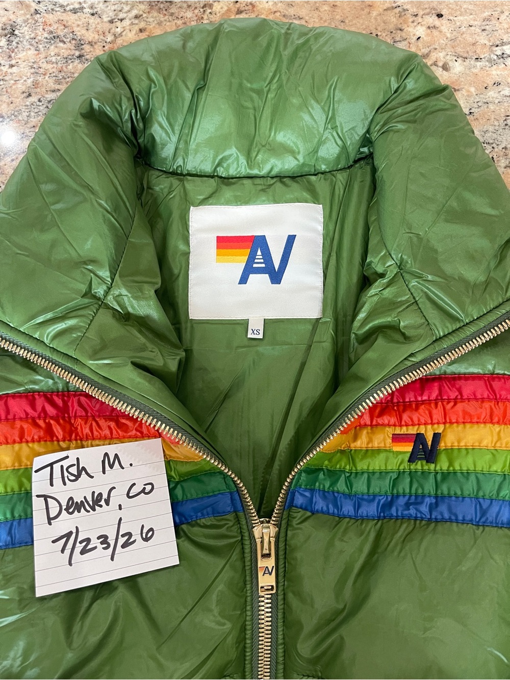 6 STRIPE LUXE APRES PUFFER JACKET GLOSSY GARDEN GREEN - Picture 3 of 4